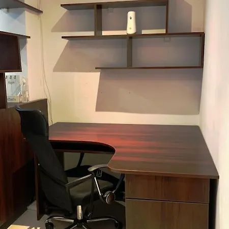 Lovely 3 Bedroom Flat With Parking Place *